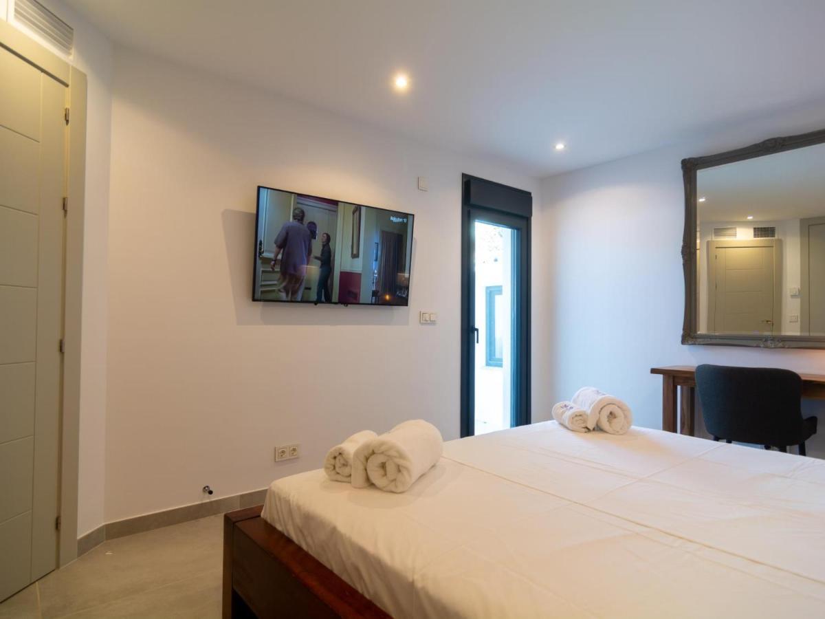 Сasa de vacaciones In Chapas Playa With Private Heated Pool Marbella